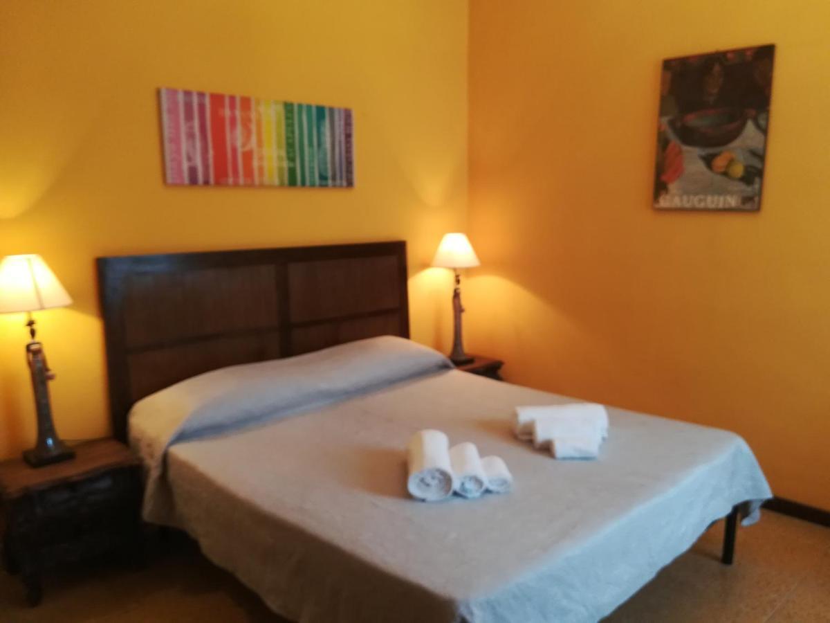 B&B A Due Passi Dal Mare ชิลลา ภายนอก รูปภาพ
